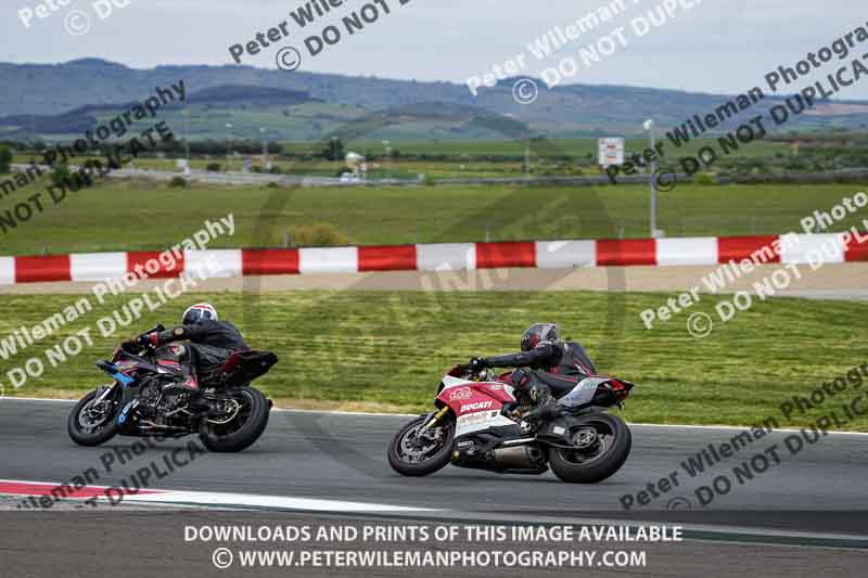 cadwell no limits trackday;cadwell park;cadwell park photographs;cadwell trackday photographs;enduro digital images;event digital images;eventdigitalimages;navarra;no limits trackdays;peter wileman photography;racing digital images;trackday digital images;trackday photos